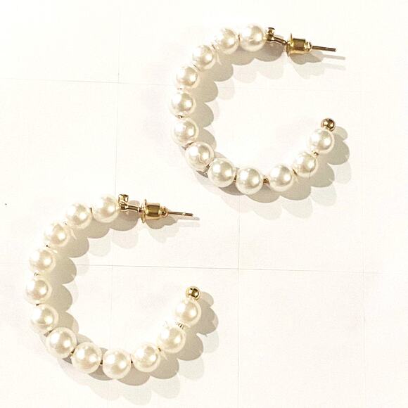 Pearl 1 1/2” Hoop Earrings - Picture 1 of 1